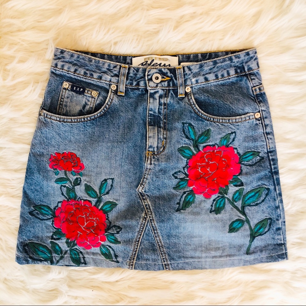 Women’s Express Bleus Vintage Denim Skirt 28W 🌹! - Picture 1 of 8